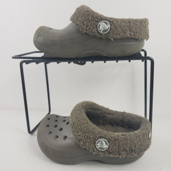 BOYS CROCS Fur Lined Size c 6 & 7 - Picture 2 of 12